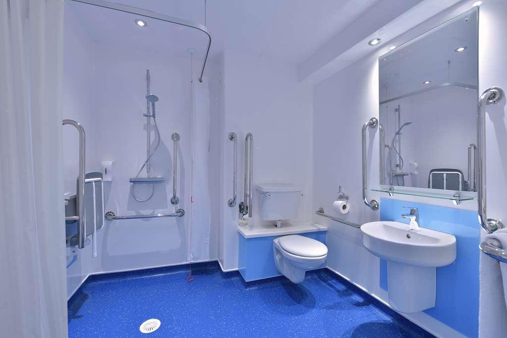 Travelodge Liverpool Docks Esterno foto